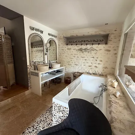 La Beauvilliere By Carlon Luxury * Buthiers
